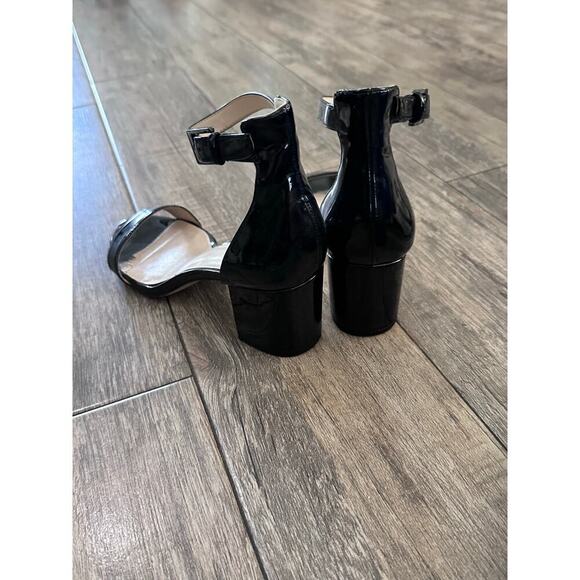 Nine West Women's Black Patent Pruce Ankle Strap Block Heel Sandals Size 8.5M - Picture 5 of 10